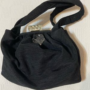 VINTAGE BLACK CLOTH EVENING BAG